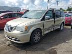 2011 Chrysler Town & Country Touring L en Venta en Chicago Heights, IL - Side