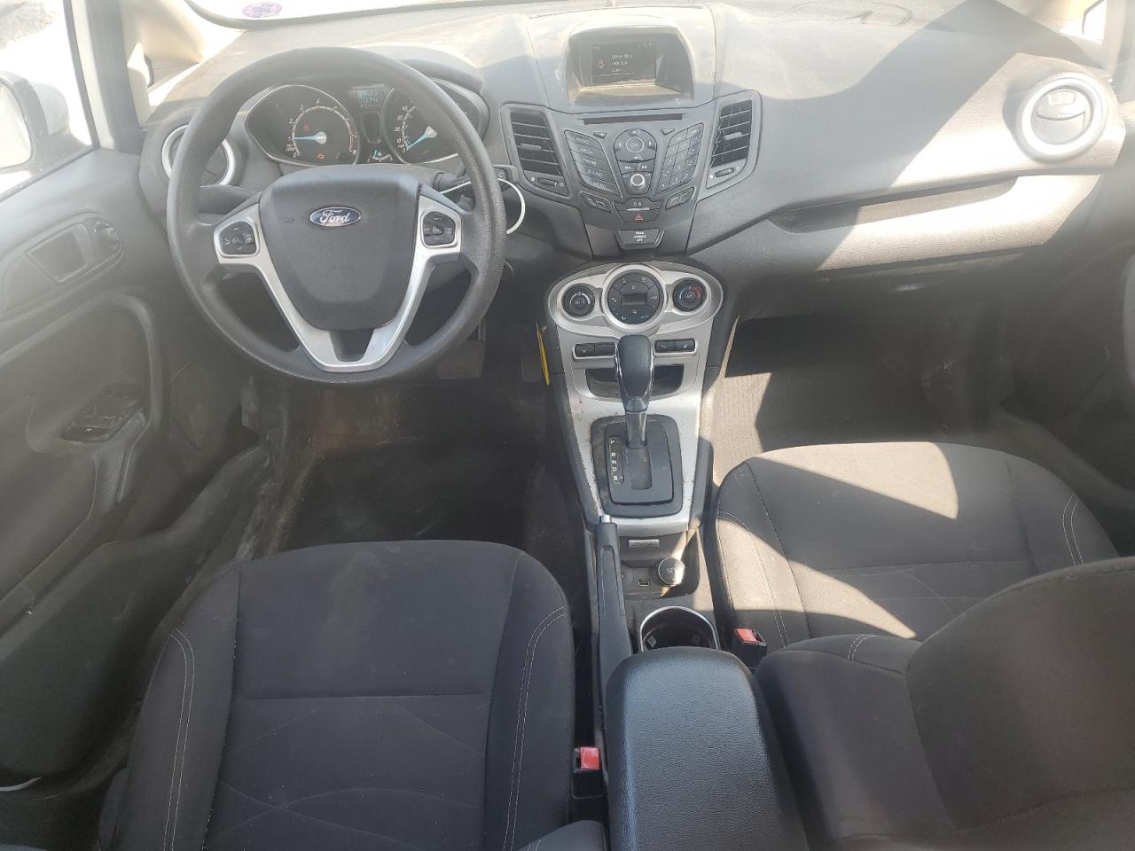 3FADP4BJ1JM146888 2018 Ford Fiesta Se