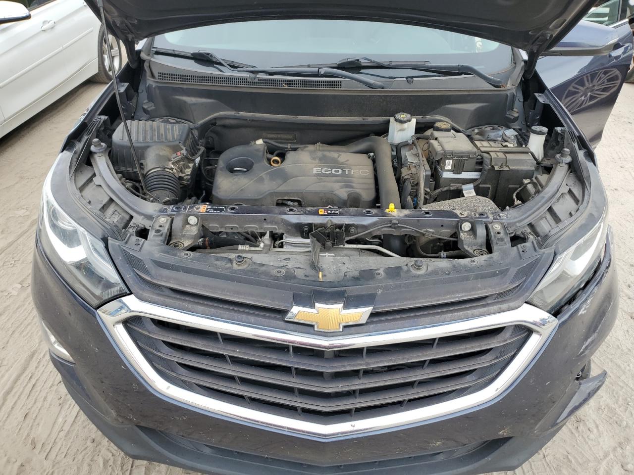 3GNAXJEV4JS605702 2018 Chevrolet Equinox Lt