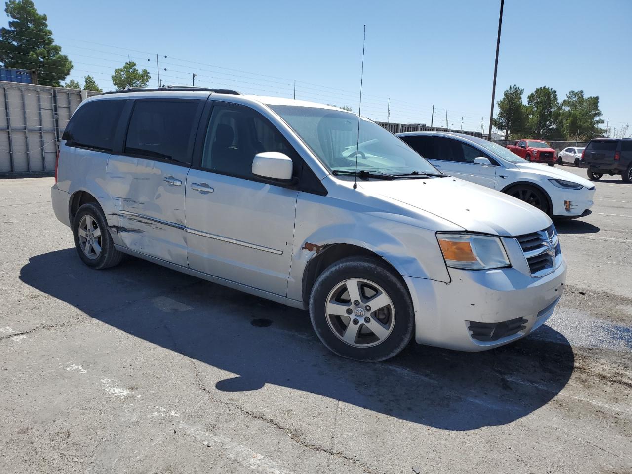 2010 Dodge Caravan - Image 4