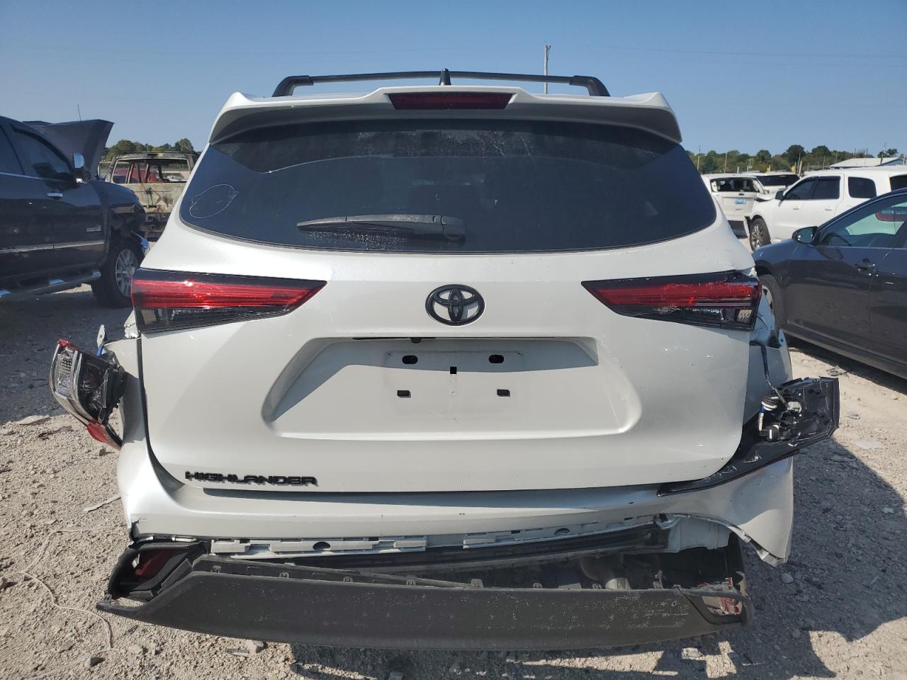 5TDCZRAH2NS553121 2022 Toyota Highlander L