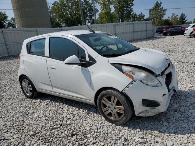  CHEVROLET SPARK 2015 Белы