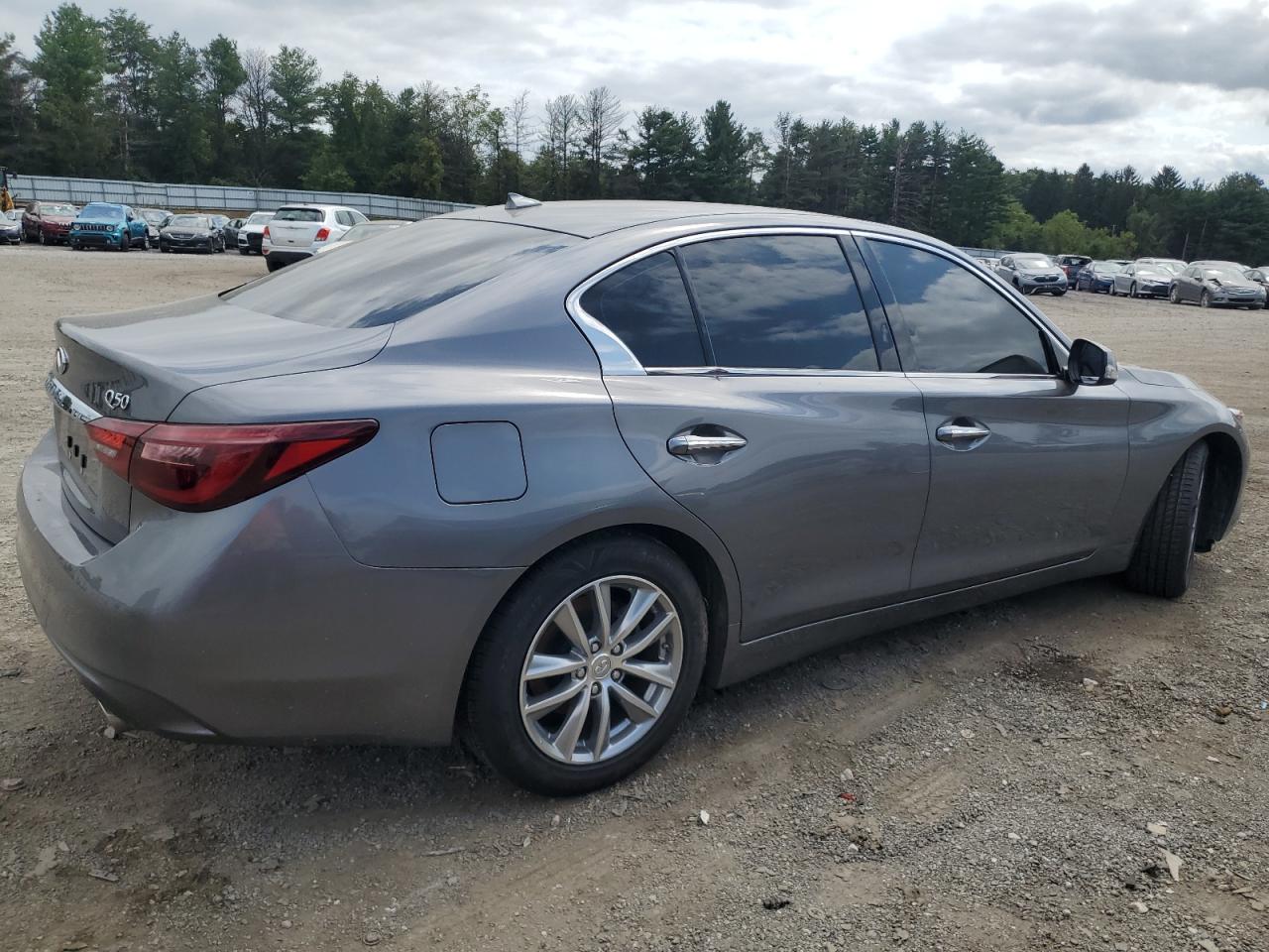 VIN JN1EV7APXMM700962 2021 INFINITI Q50 no.3