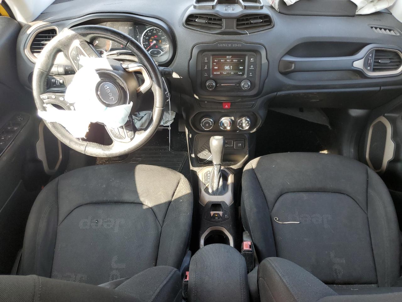 2015 Jeep Renegade - Image 8