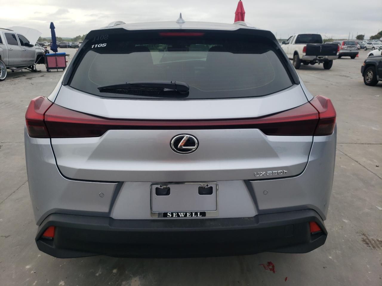 2024 Lexus Ux 250H Premium VIN: JTHP6JBH2R2180555 Lot: 71192944