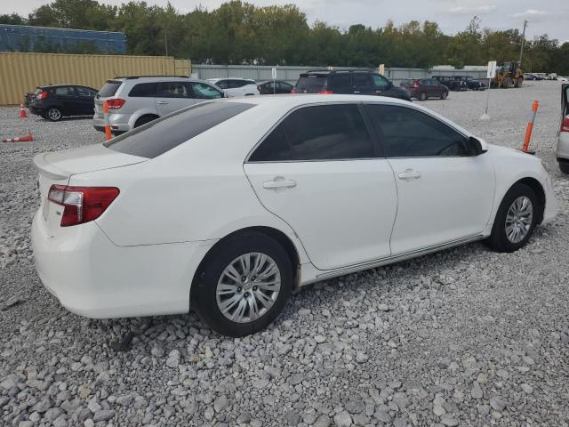  TOYOTA CAMRY 2014 Biały