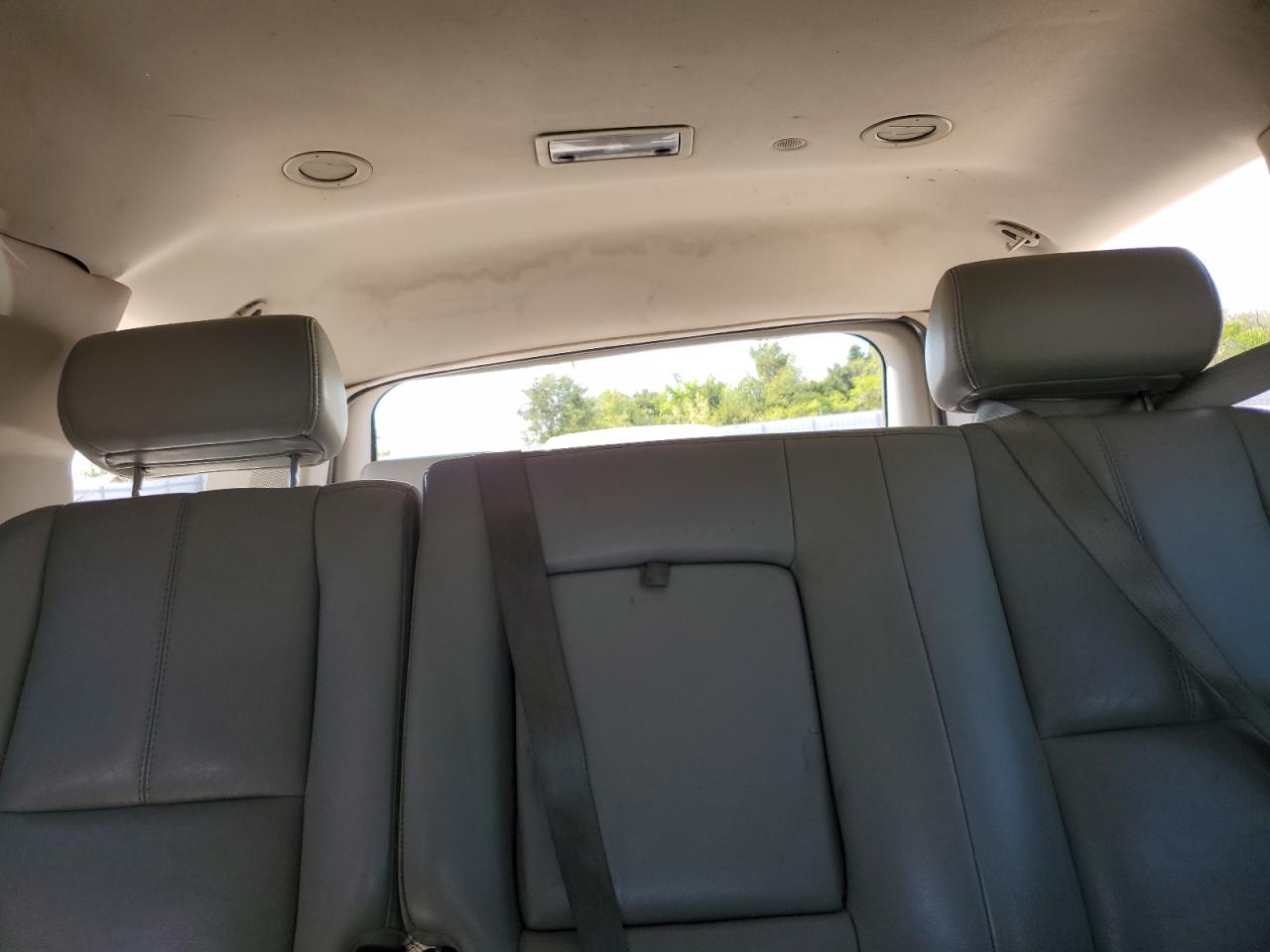 2007 Chevrolet Tahoe - Image 10