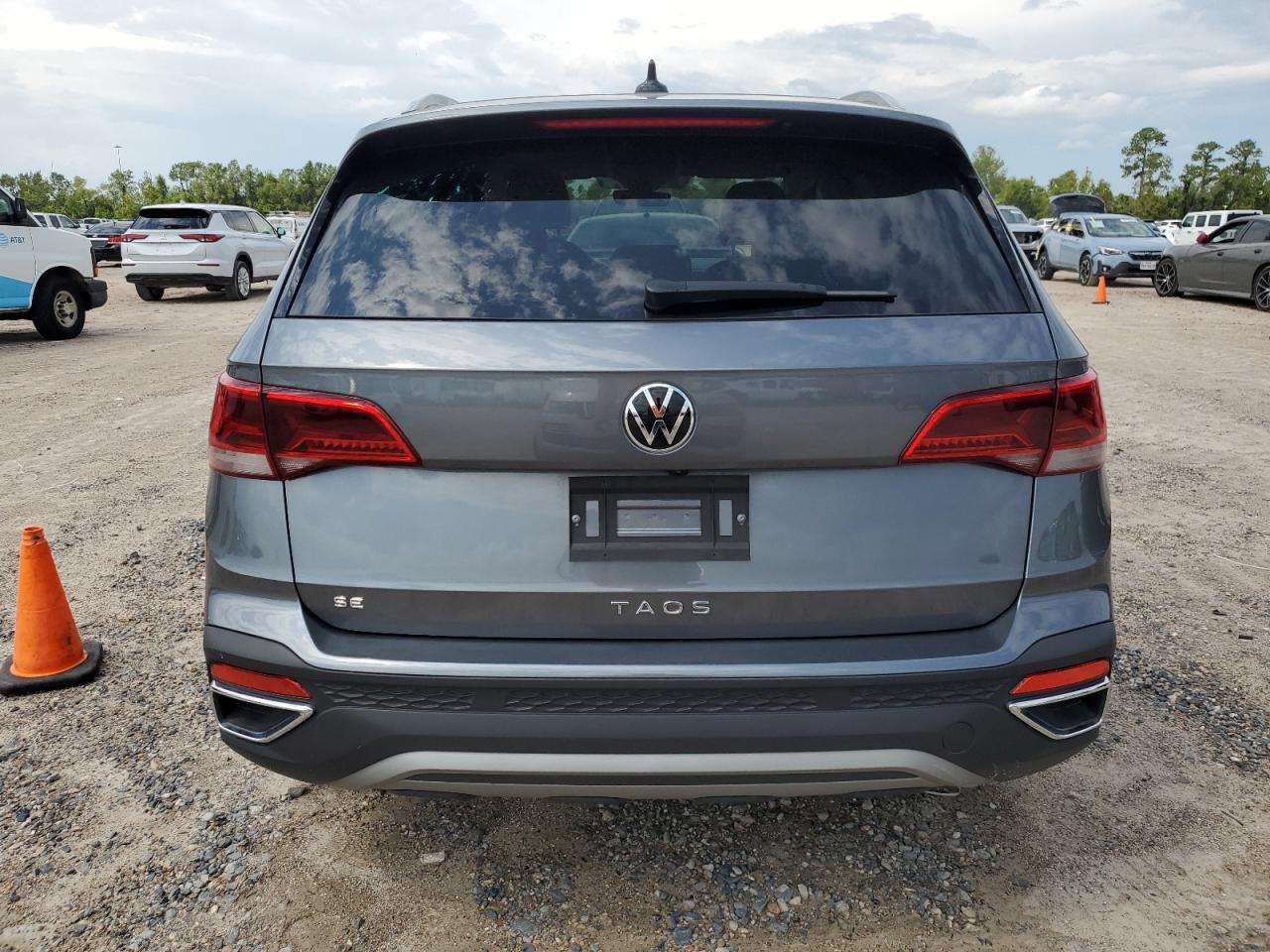 3VVSX7B28RM011318 2024 Volkswagen Taos Se