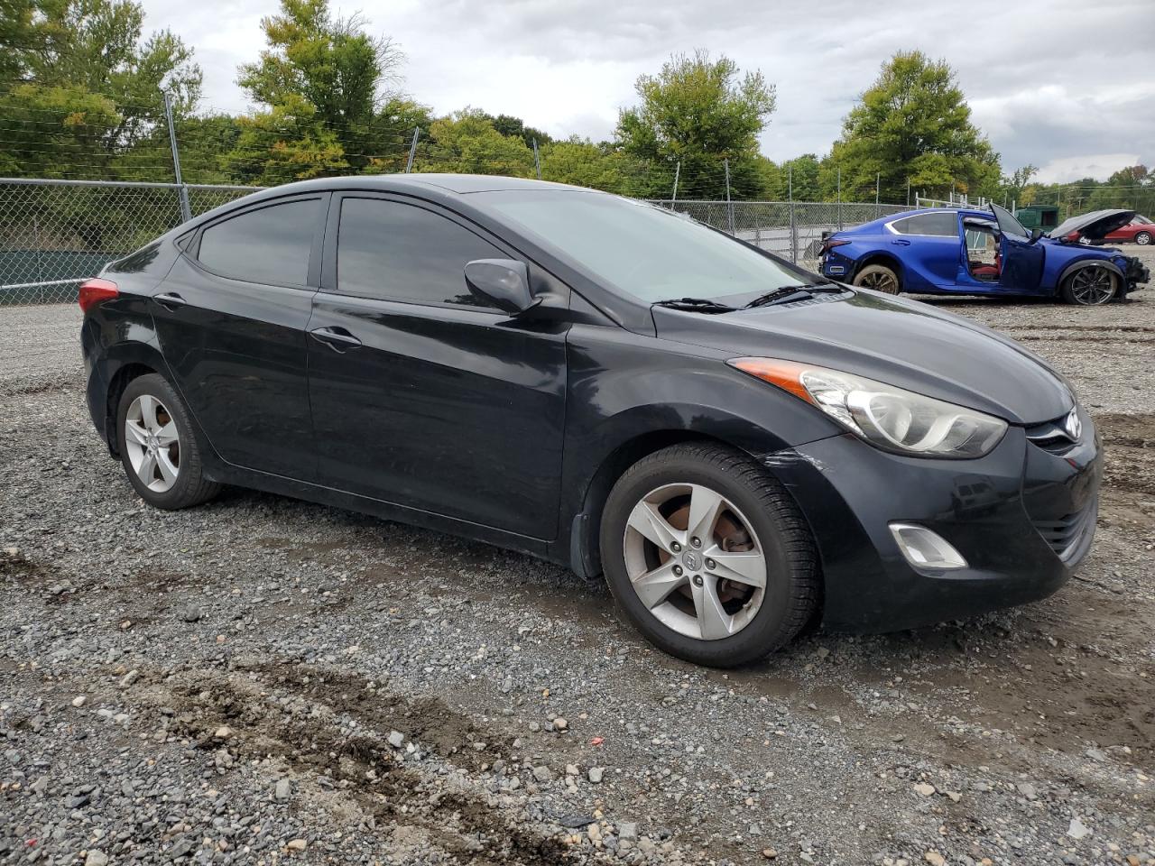 VIN KMHDH4AE7DU527930 2013 HYUNDAI ELANTRA no.4