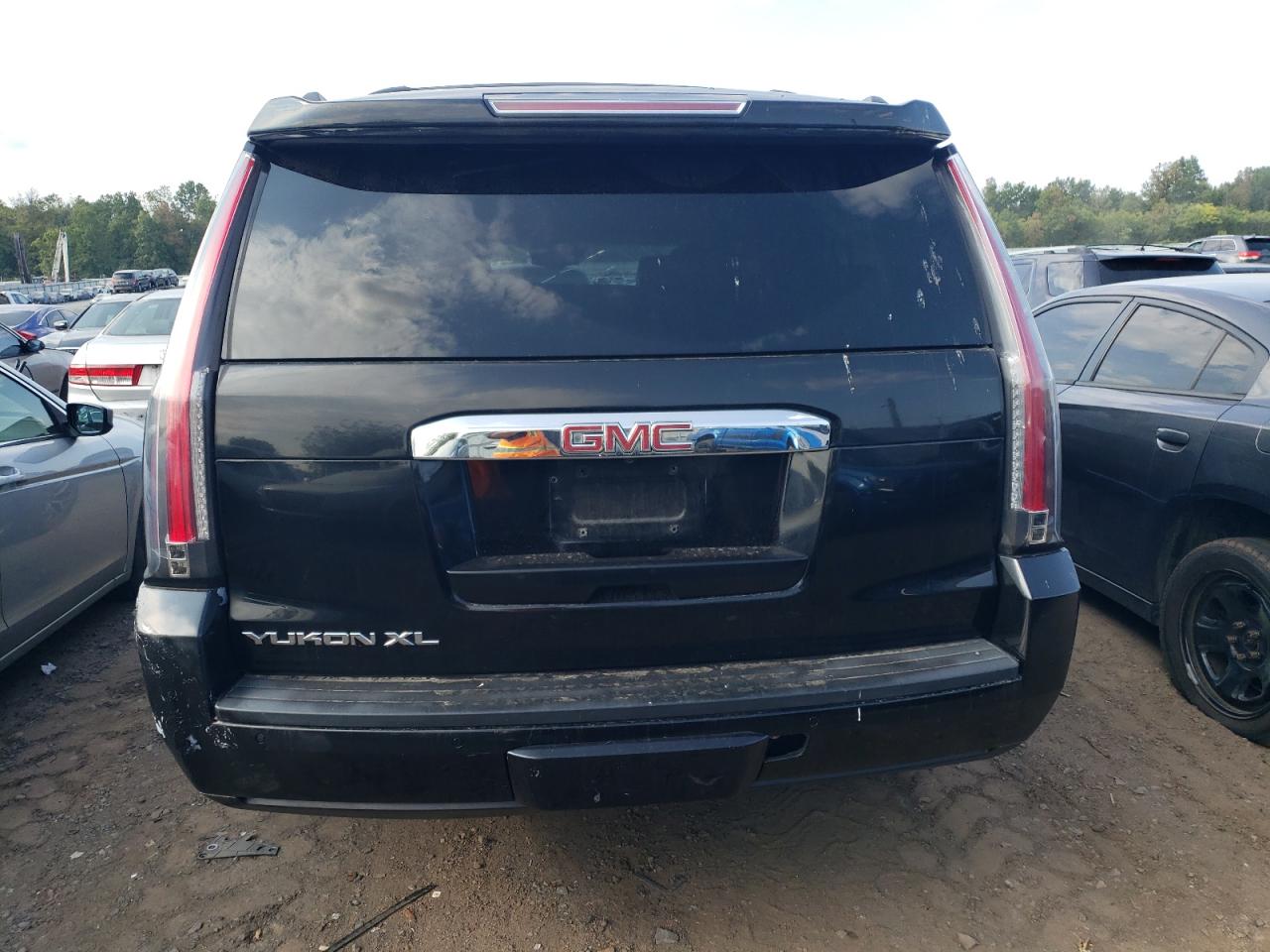 1GKS2FKC2GR203589 2016 GMC Yukon Xl K1500 Sle