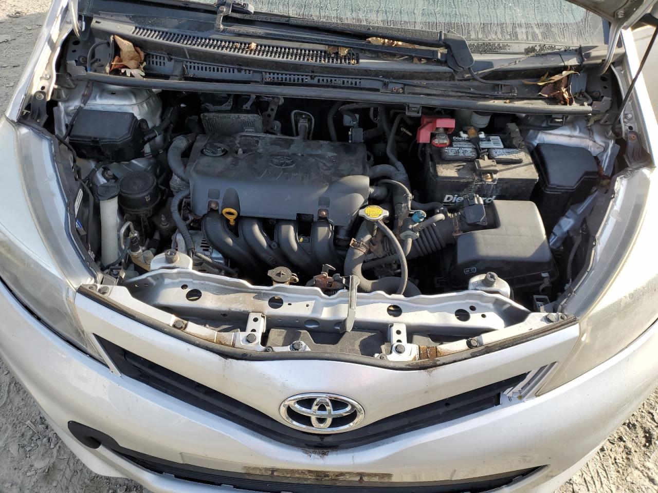 JTDKTUD38ED573725 2014 Toyota Yaris