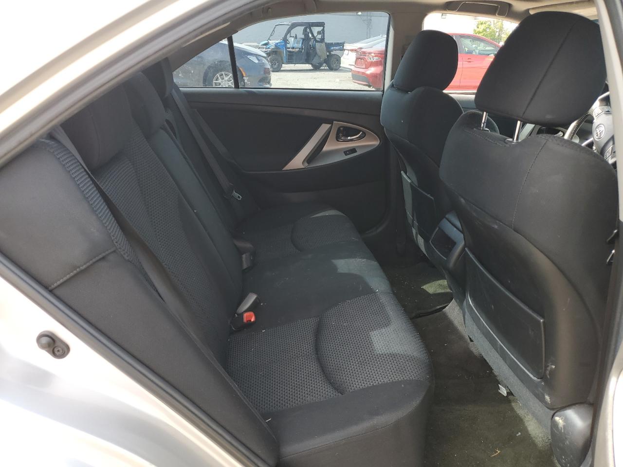 2011 Toyota Camry - Image 11