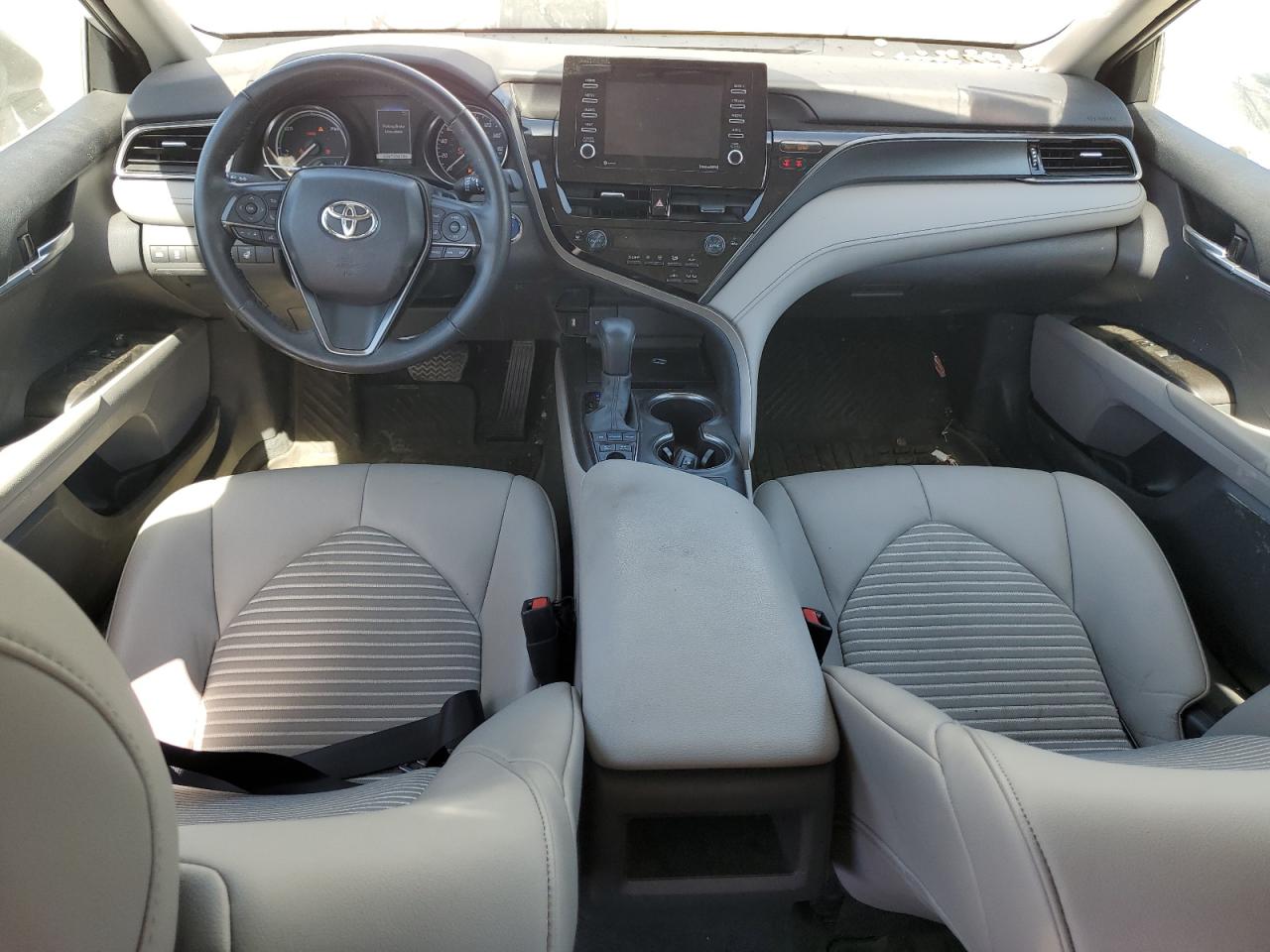 2022 Toyota Camry - Image 8