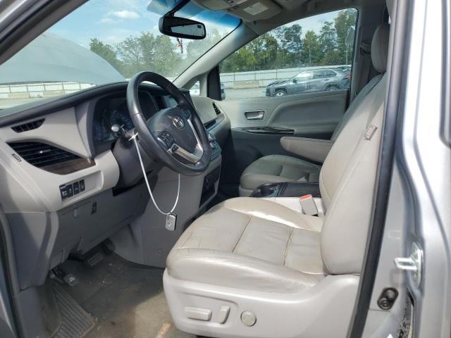  TOYOTA SIENNA 2015 Granatowy