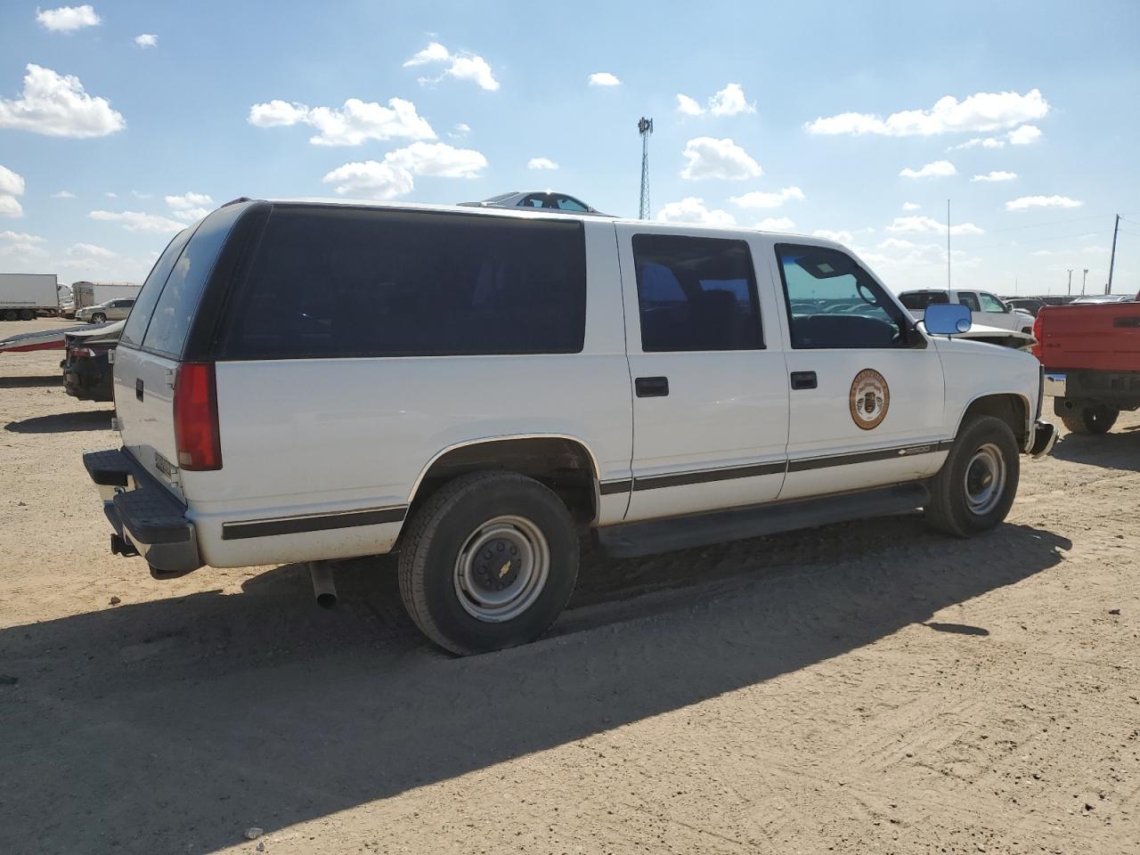 1998 Chevrolet Suburban - Image 3