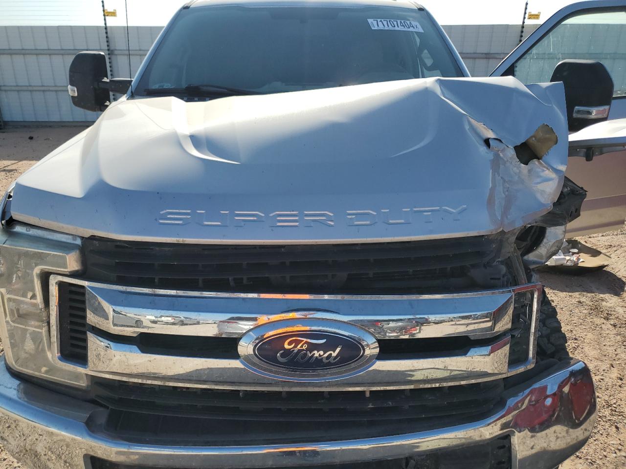 2017 Ford F350 - Image 11