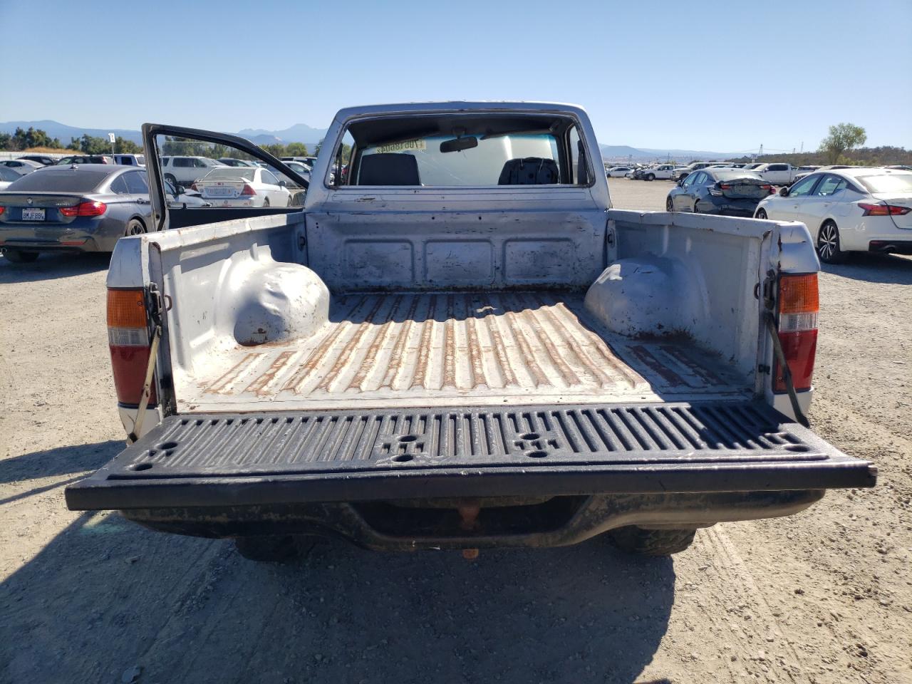 JT4RN01P2L7033887 1990 Toyota Pickup 1/2 Ton Short Wheelbase Dlx