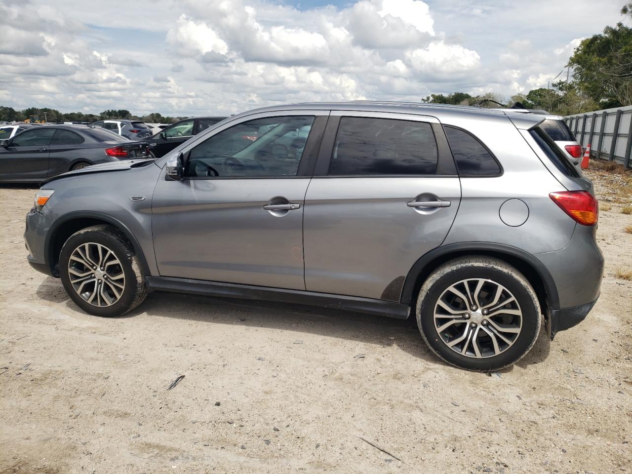 JA4AP3AW7GZ046784 2016 MITSUBISHI OUTLANDER - Image 2