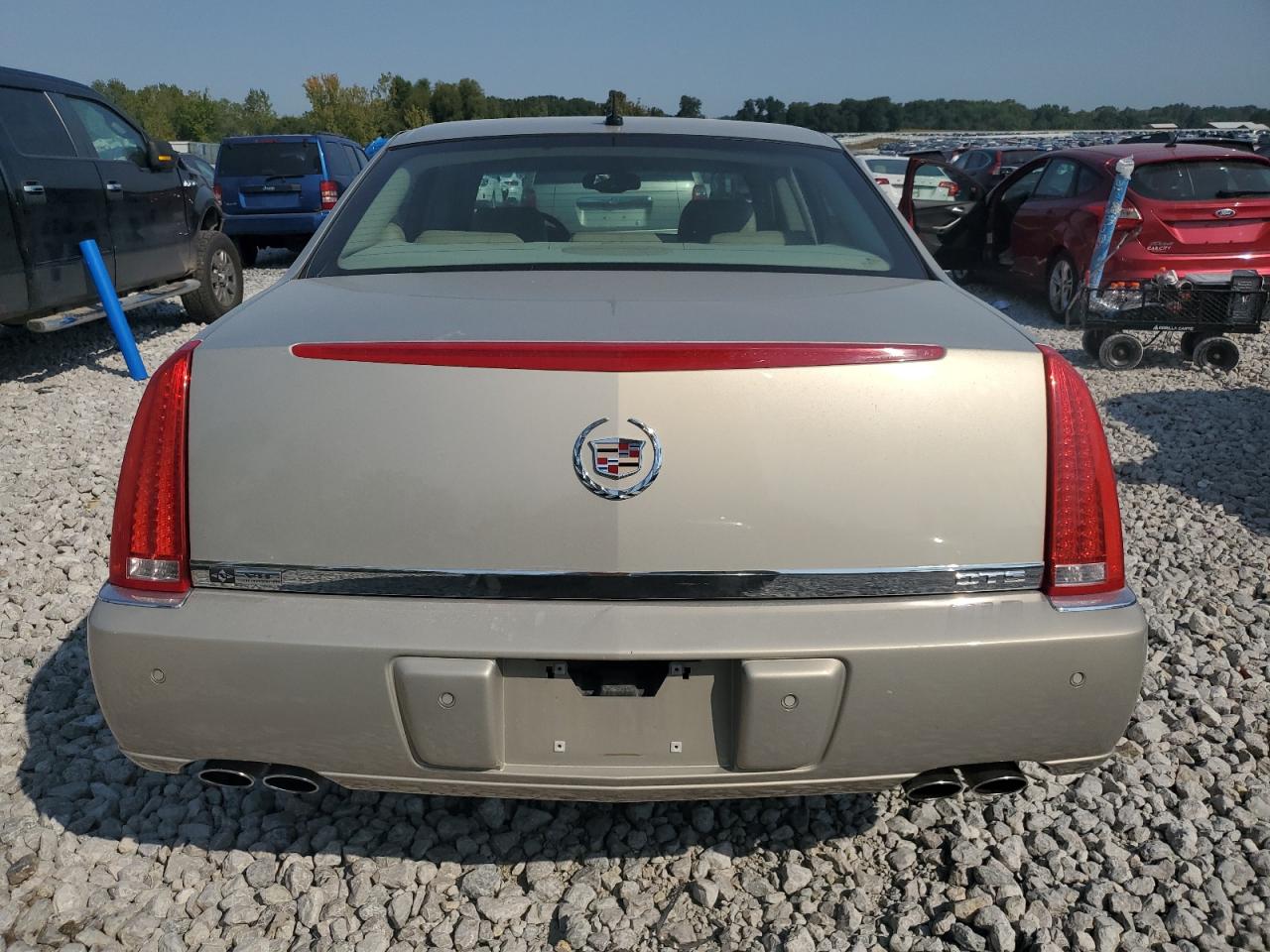 2007 Cadillac DTS - Image 6