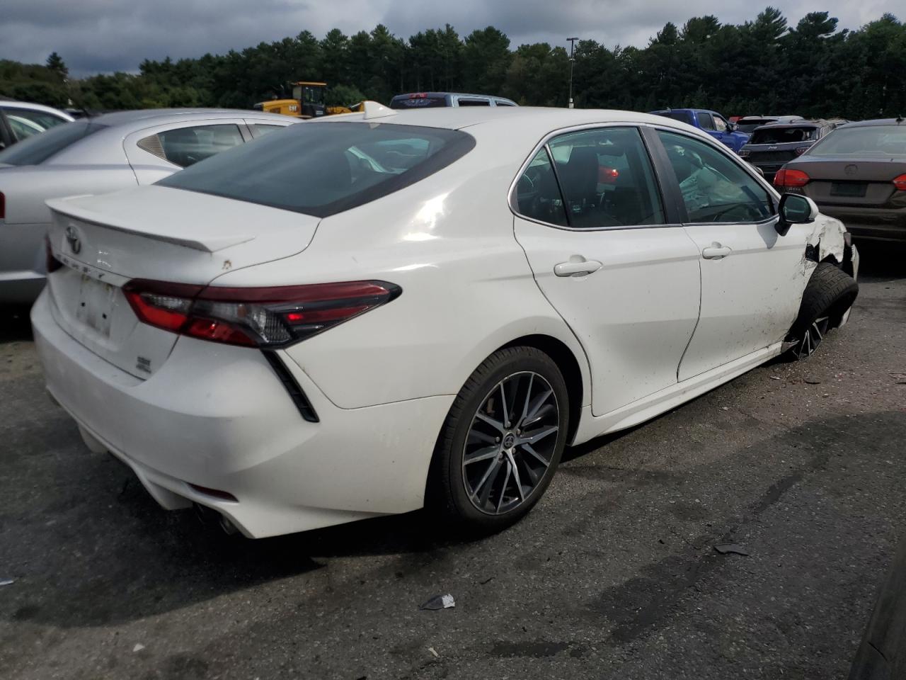 2021 Toyota Camry - Image 3