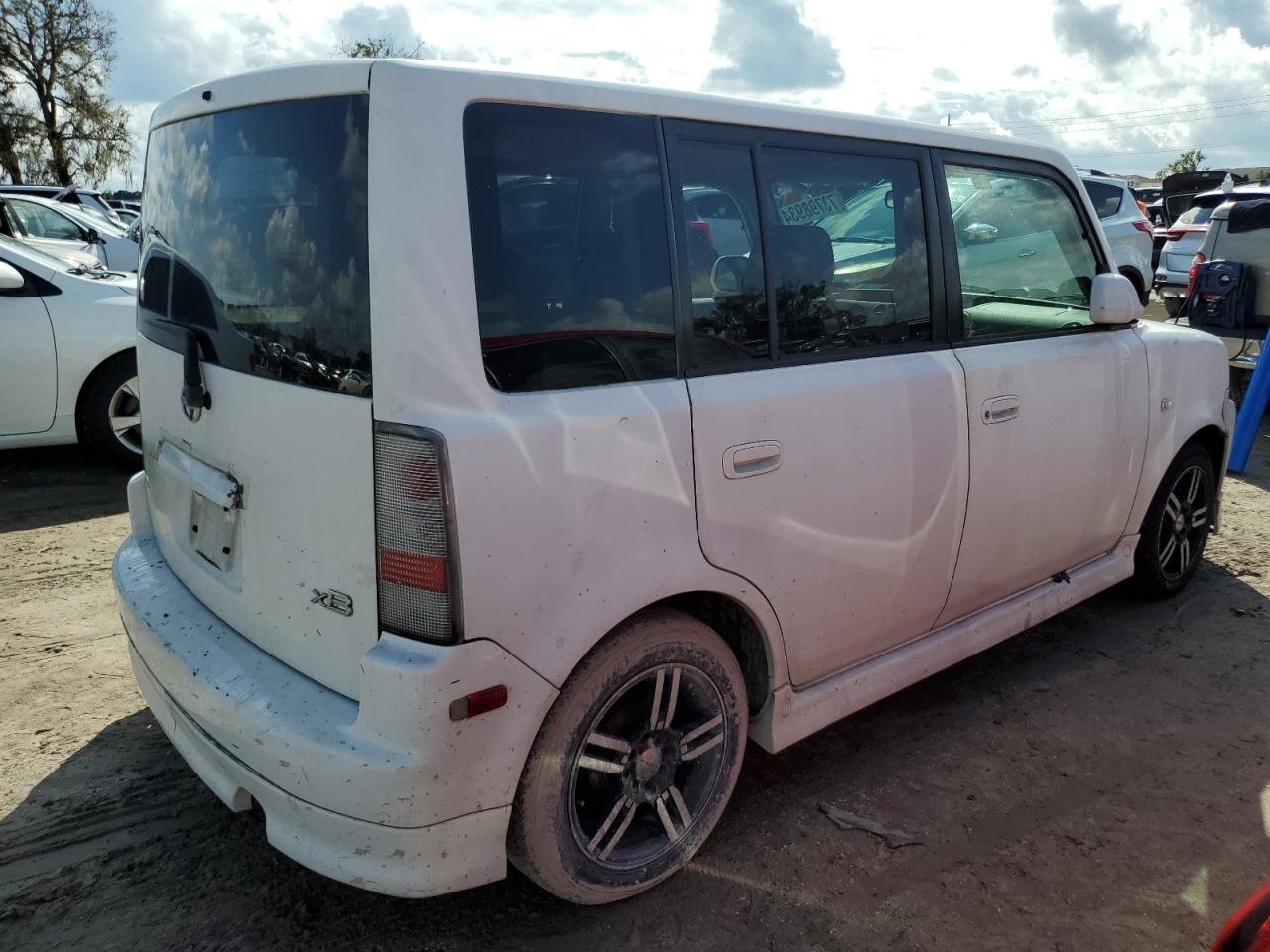 2005 Toyota xB - Image 3