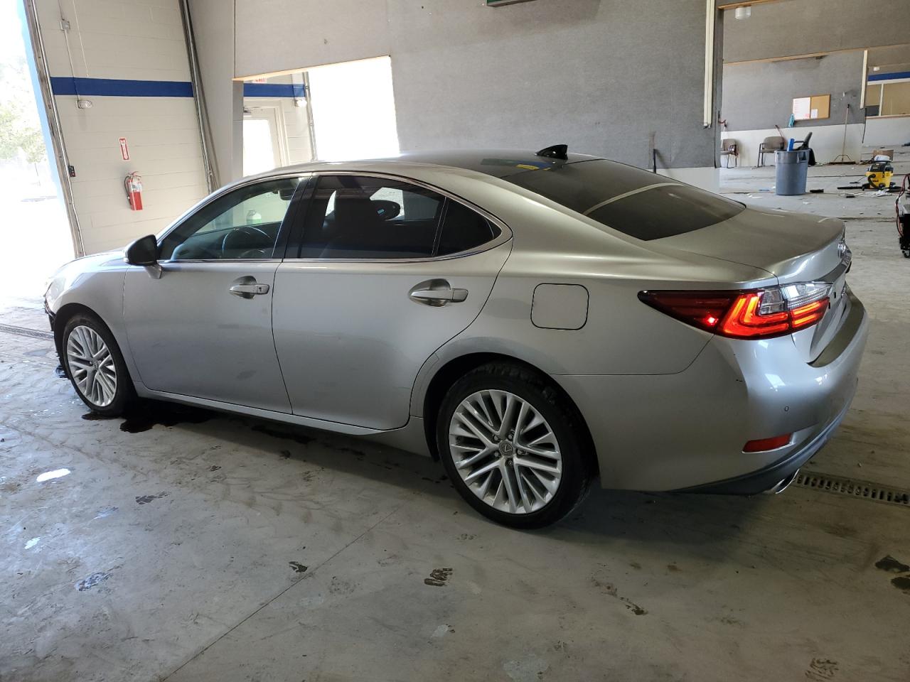 JTHBK1GG2G2219390 2016 LEXUS ES - Image 2