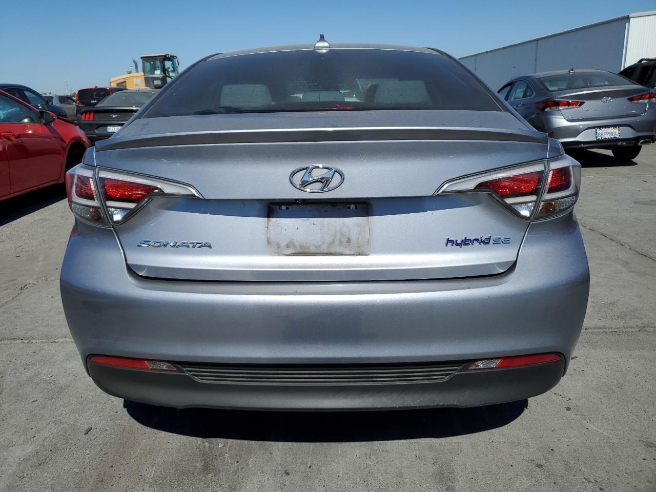 2016 Hyundai Sonata Hybrid VIN: KMHE24L13GA013935 Lot: 73241834