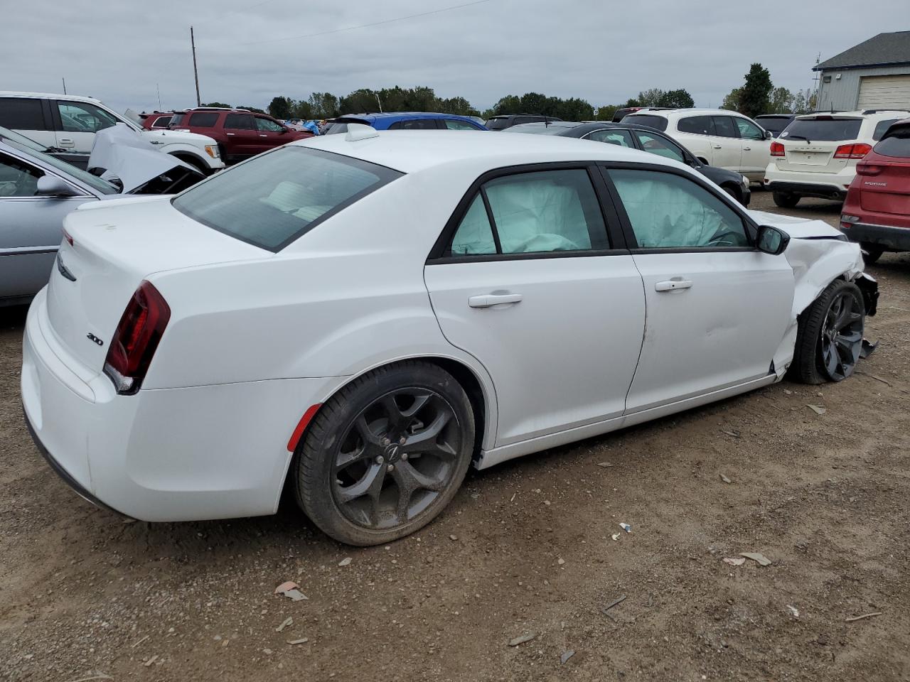 VIN 2C3CCAAG2NH174343 2022 CHRYSLER 300 no.3