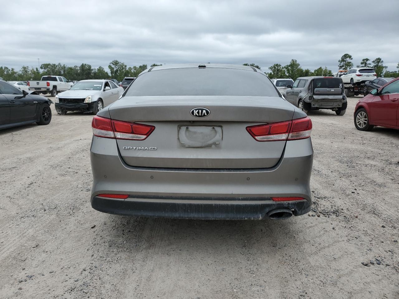 2017 Kia Optima Lx VIN: 5XXGT4L34HG137990 Lot: 71093524