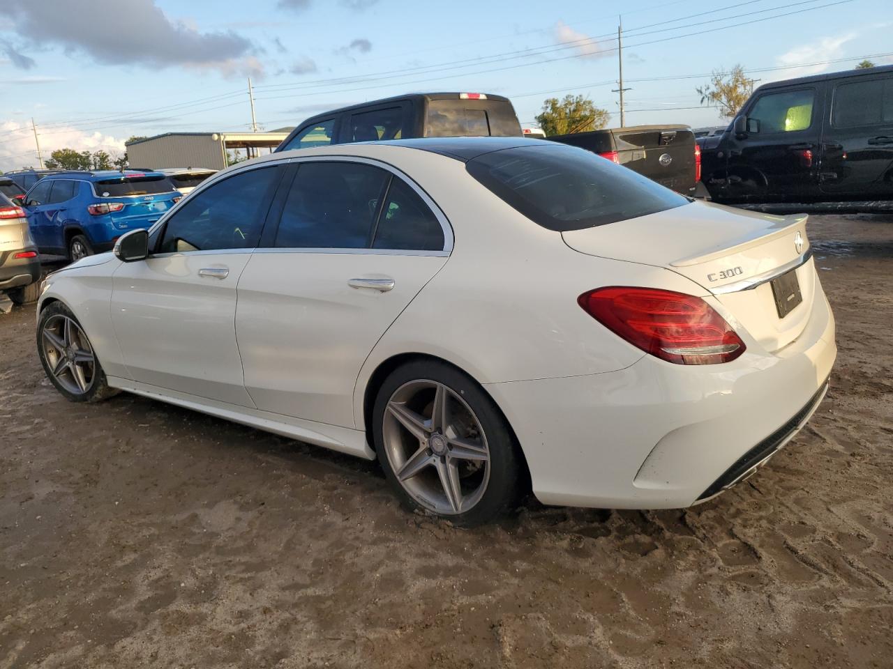 55SWF4JB2GU173920 2016 MERCEDES-BENZ C CLASS - Image 2