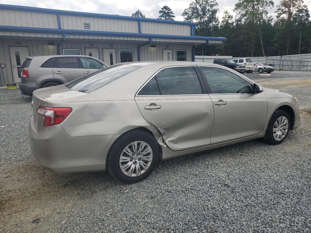 4T1BF1FK0EU805854 2014 Toyota Camry L