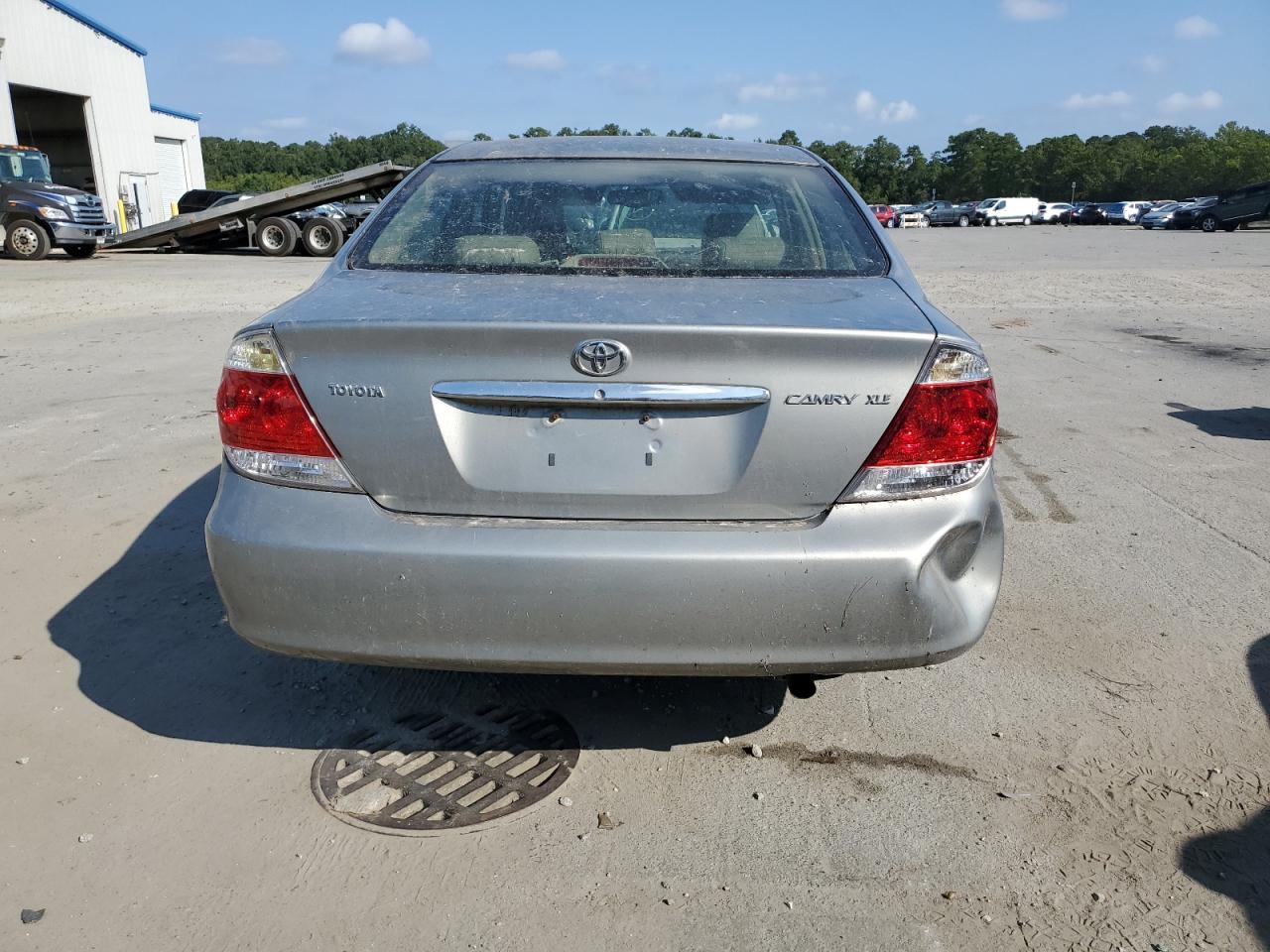 2005 Toyota Camry Le VIN: 4T1BE32K35U608701 Lot: 72710574