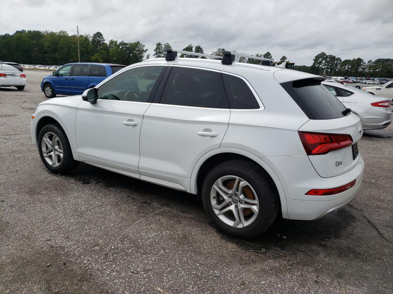 WA1ANAFY0K2123503 2019 AUDI Q5 - Image 2