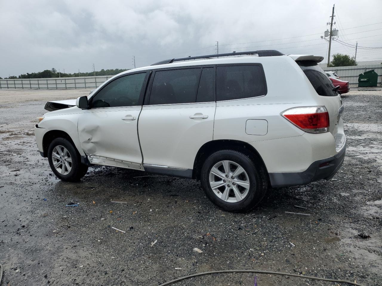 5TDZK3EH2DS101867 2013 Toyota Highlander Base