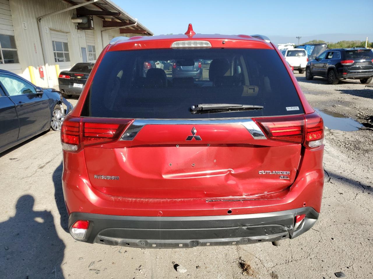 JA4AZ3A39JZ068096 2018 Mitsubishi Outlander Se