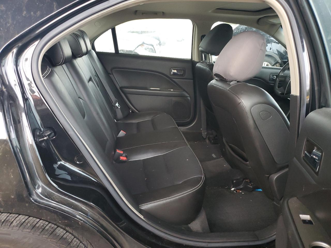 2010 Ford Fusion - Image 10