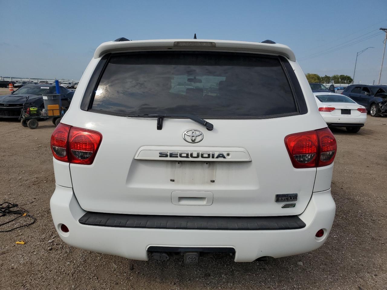 5TDBW5G15ES109612 2014 Toyota Sequoia Sr5