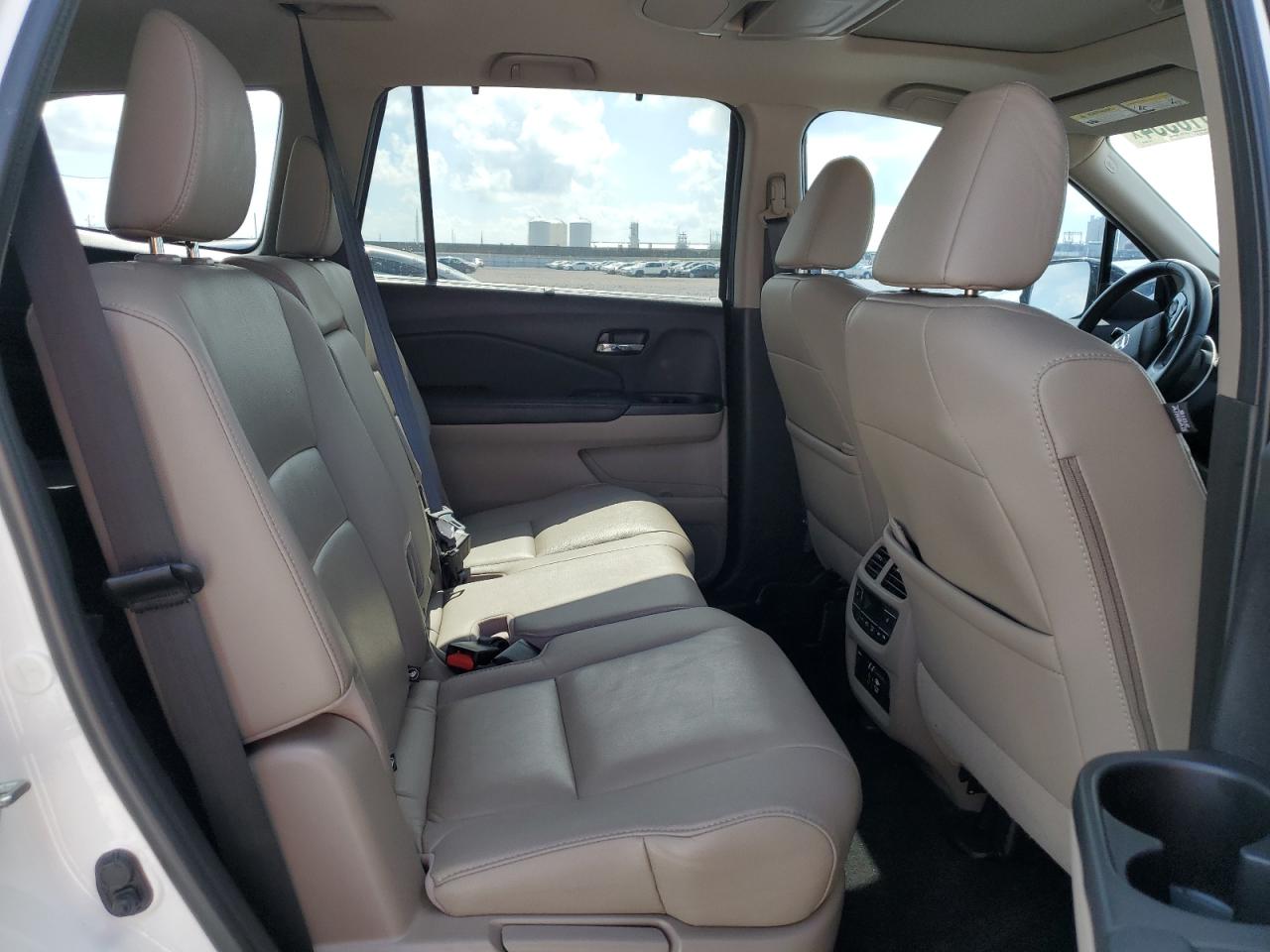 2019 Honda Pilot Touring VIN: 5FNYF5H94KB000492 Lot: 72618554