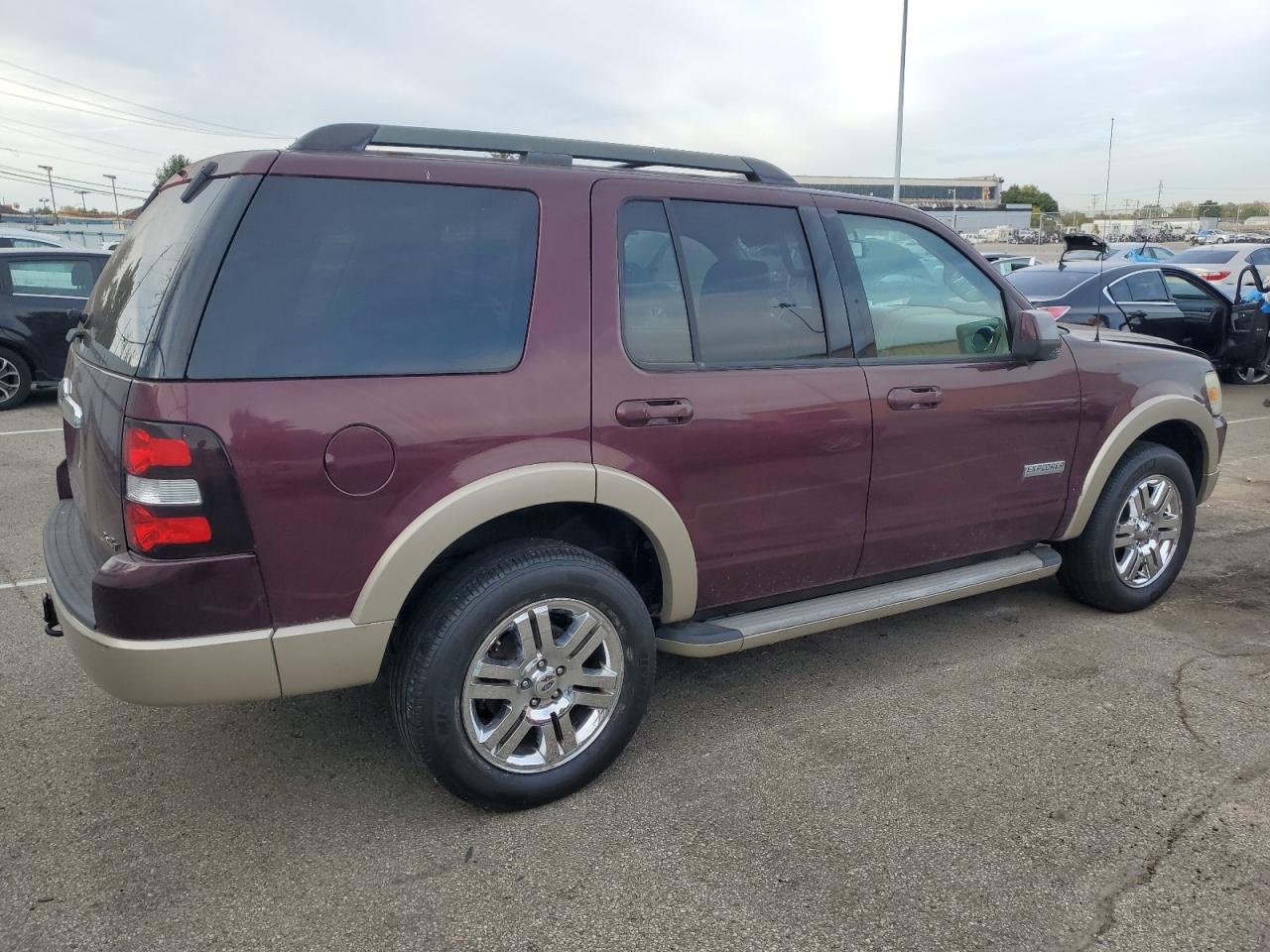 1FMEU74E38UA36421 2008 Ford Explorer Eddie Bauer