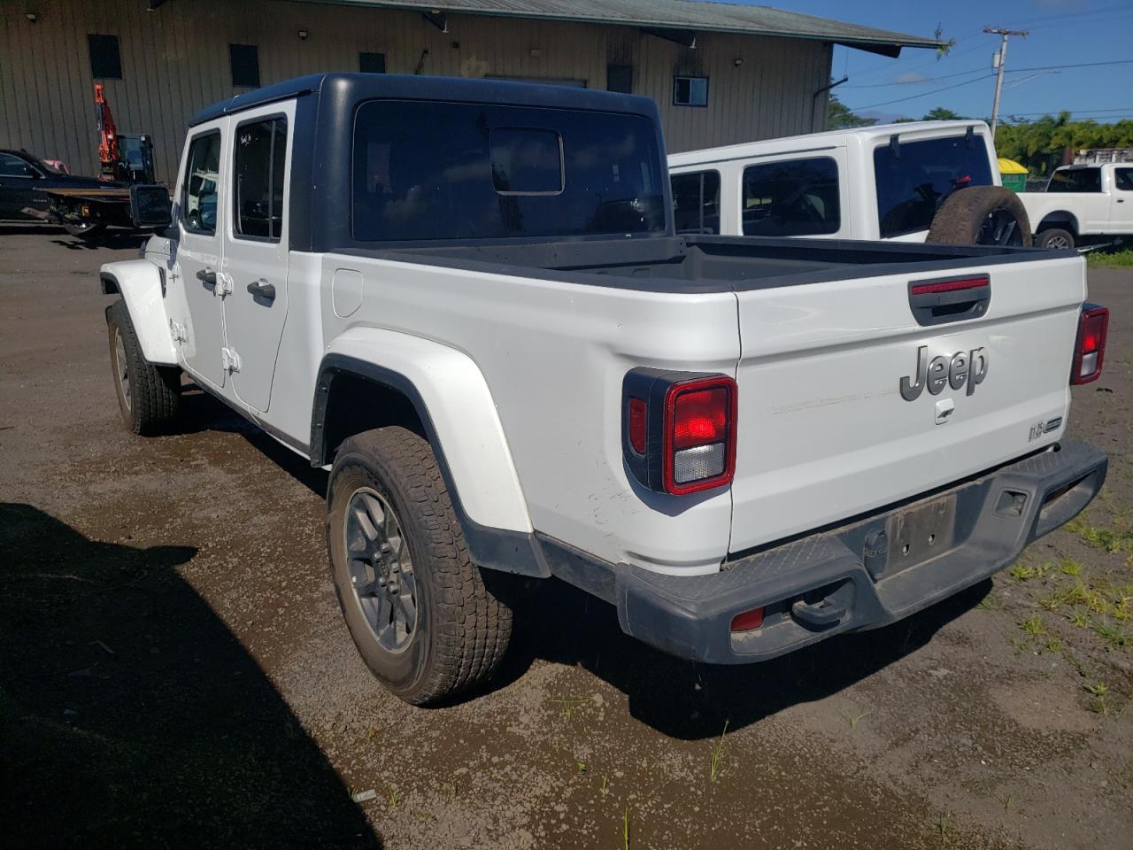 1C6HJTFG4PL514942 2023 JEEP GLADIATOR - Image 2