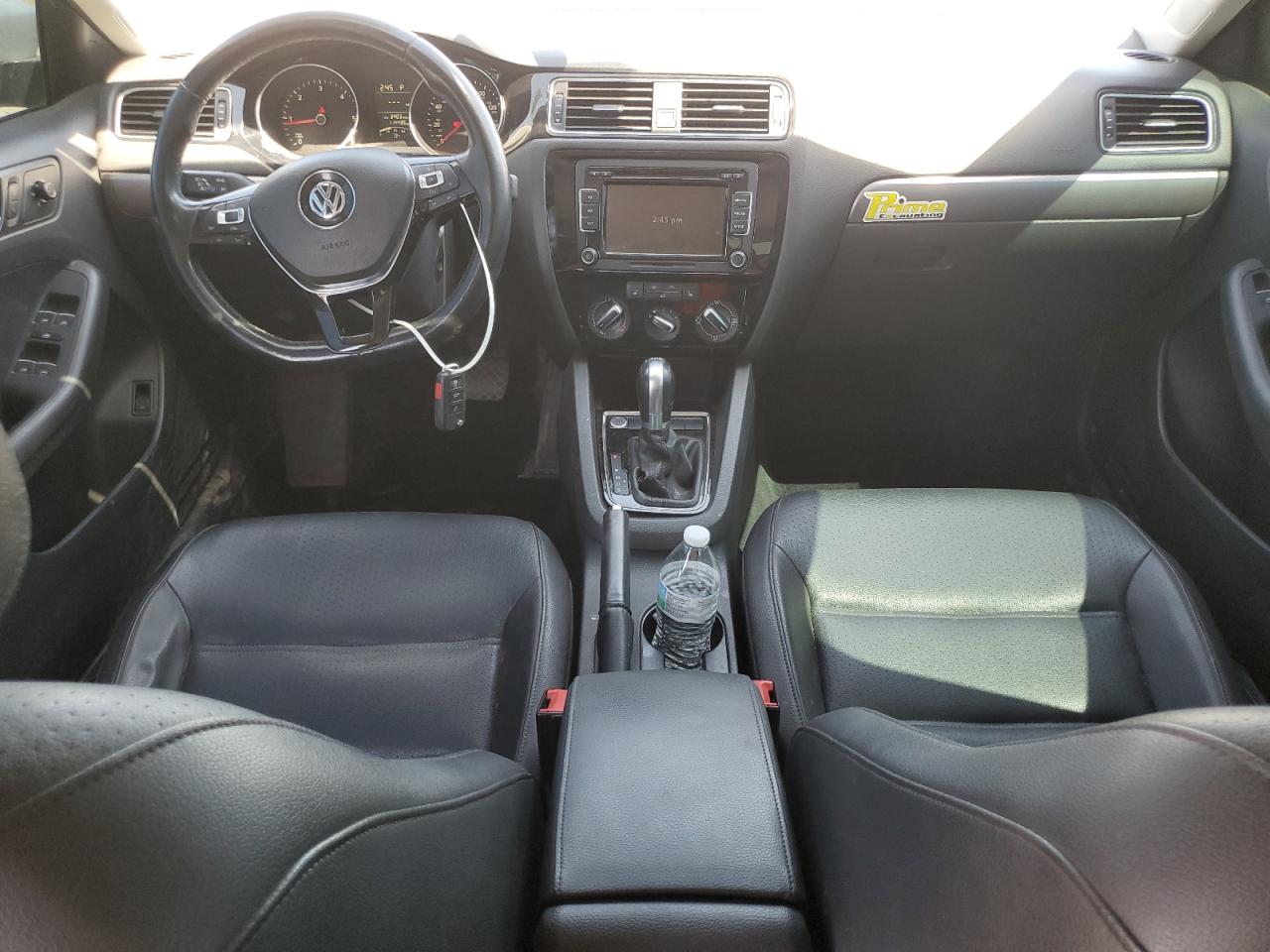 2015 Volkswagen Jetta - Image 8