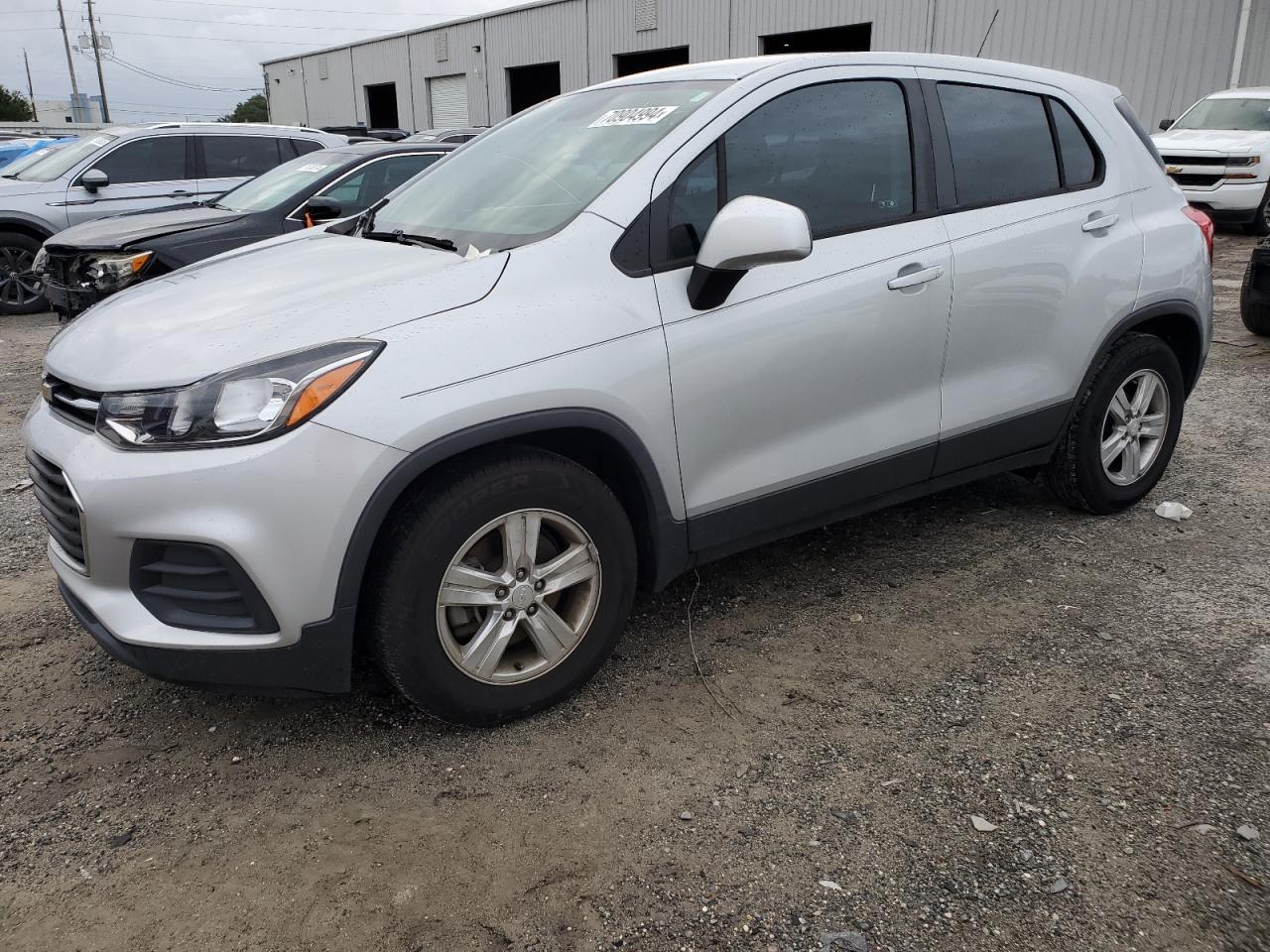 3GNCJKSBXKL388565 2019 CHEVROLET TRAX - Image 1