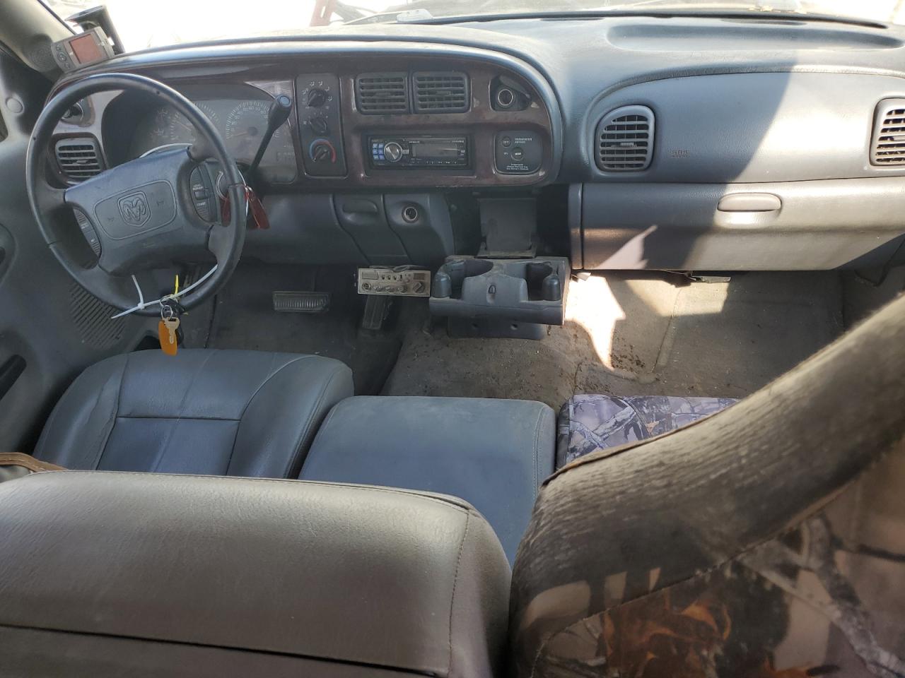 1B7MC3364WJ233862 1998 Dodge Ram 3500