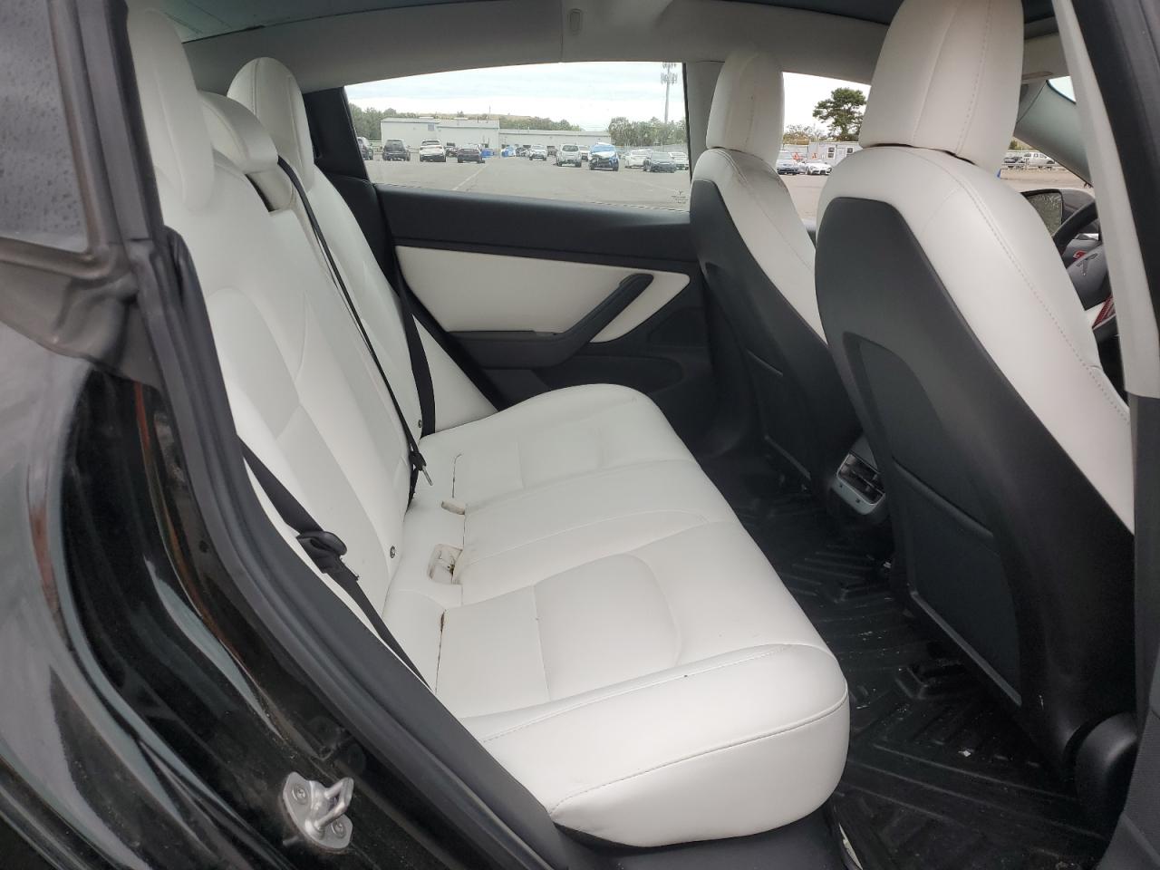 5YJ3E1EB0JF170750 2018 Tesla Model 3