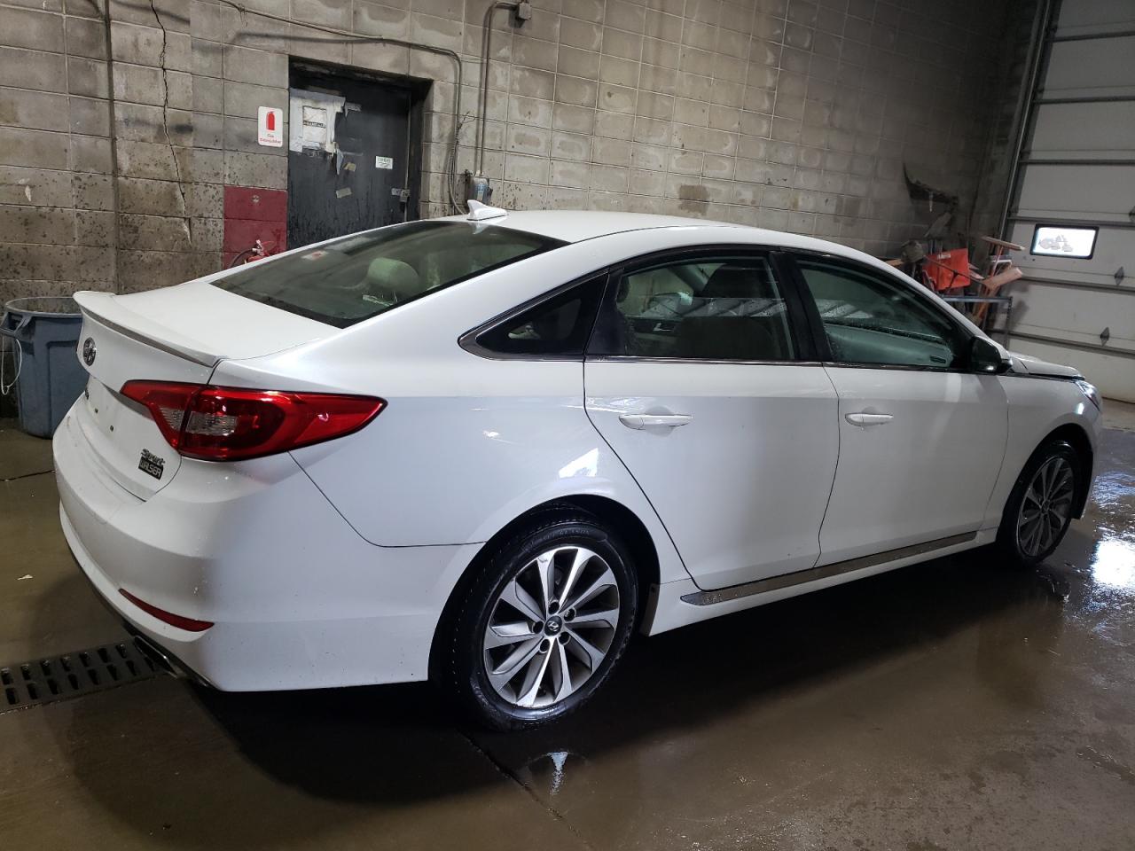 5NPE34AF3FH098377 2015 Hyundai Sonata Sport