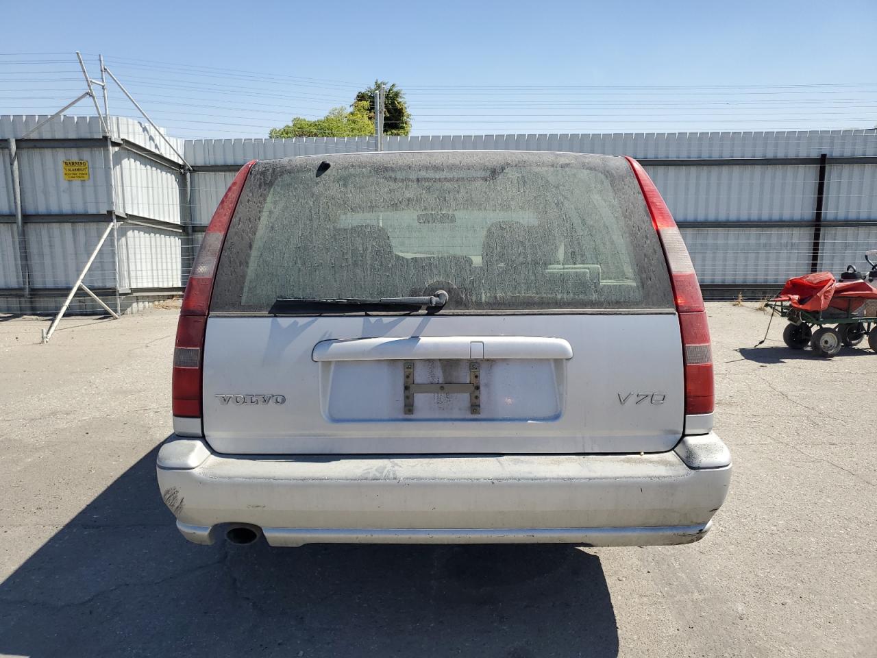 2000 Volvo V70 Base VIN: YV1LW61J3Y2695199 Lot: 71600974