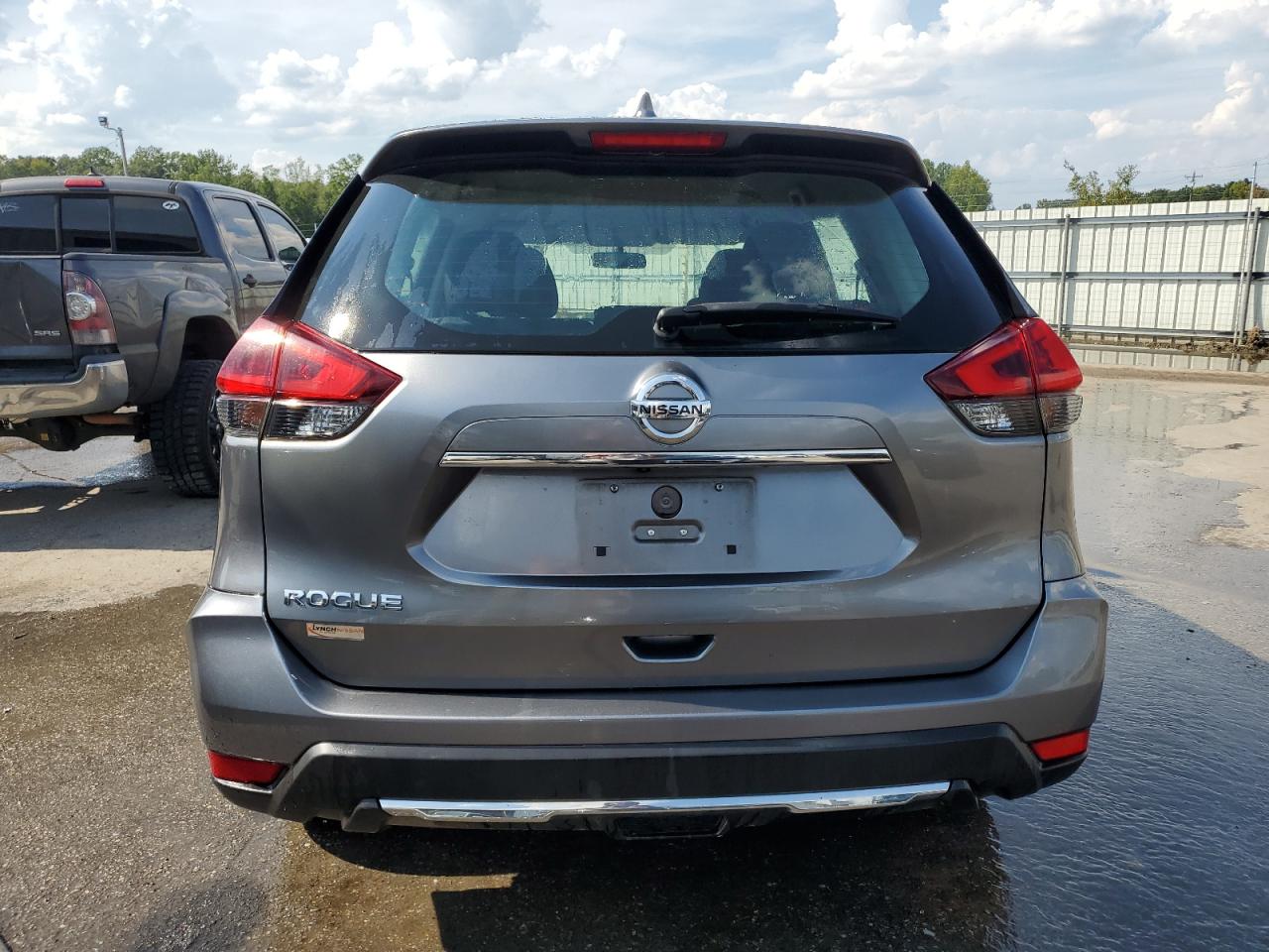 2018 Nissan Rogue S VIN: KNMAT2MT4JP608916 Lot: 71296774