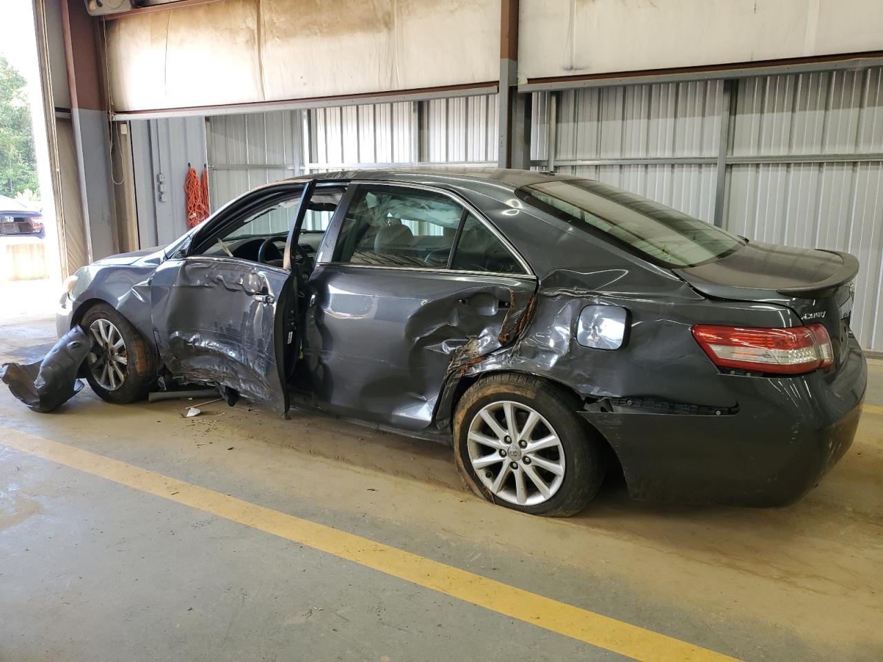 2011 Toyota Camry - Image 2
