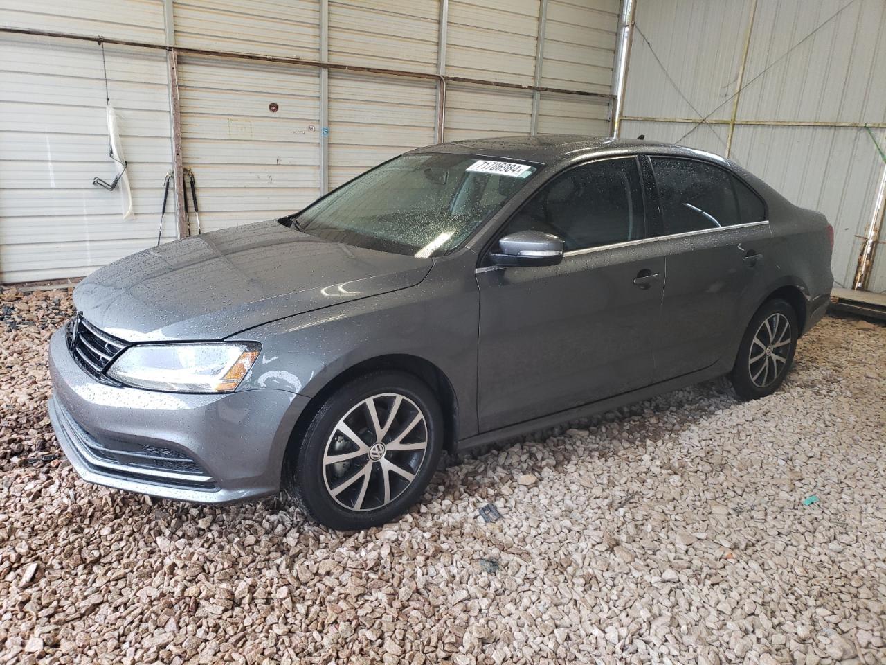 3VWDB7AJ1JM246613 2018 VOLKSWAGEN JETTA - Image 1