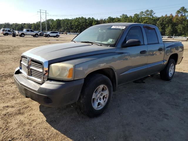2005 Dodge Dakota Quad